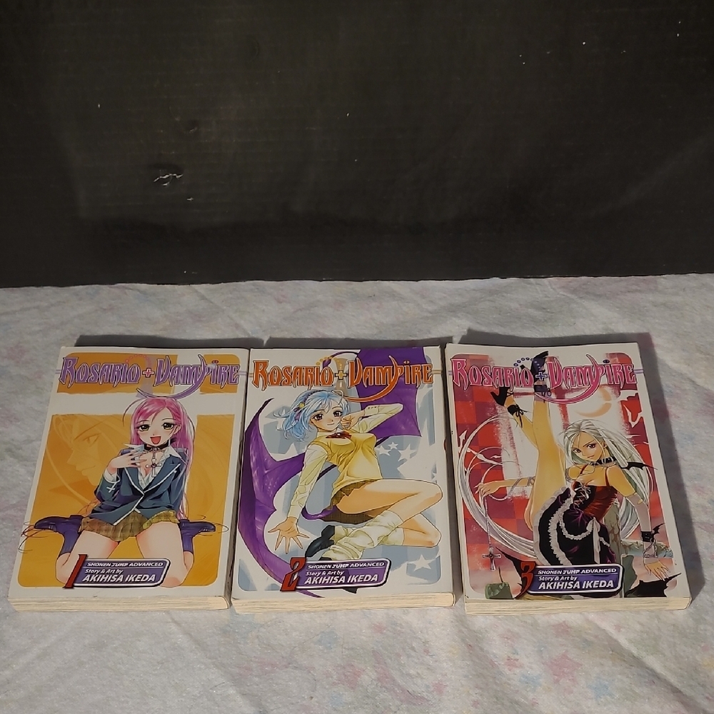 Shonen Jump Advanced Manga - Rosario + Vampire 2003